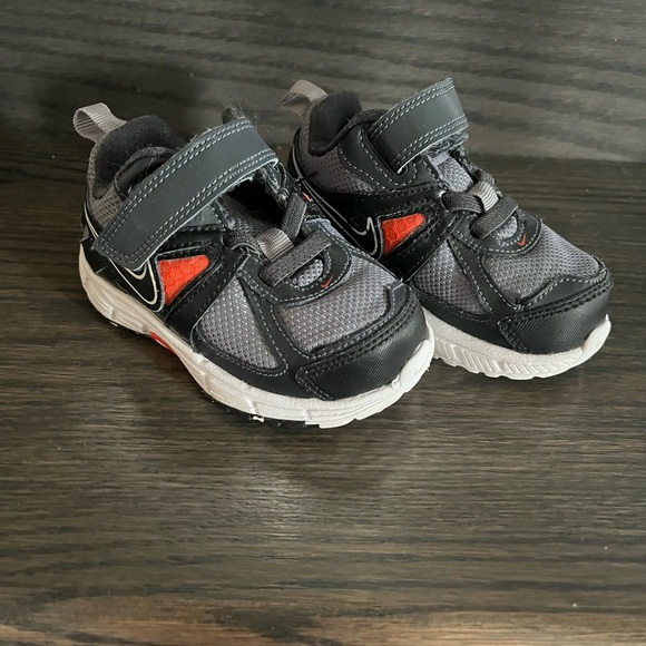 Nike boys toddler runners sz 5.5 brand new - Picture 3 of 4